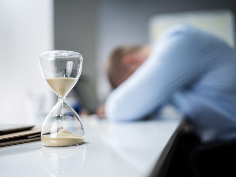 Tomada de Decisão sob Pressão: Como Preservar Clareza Mental em Ambientes de Alta Responsabilidade